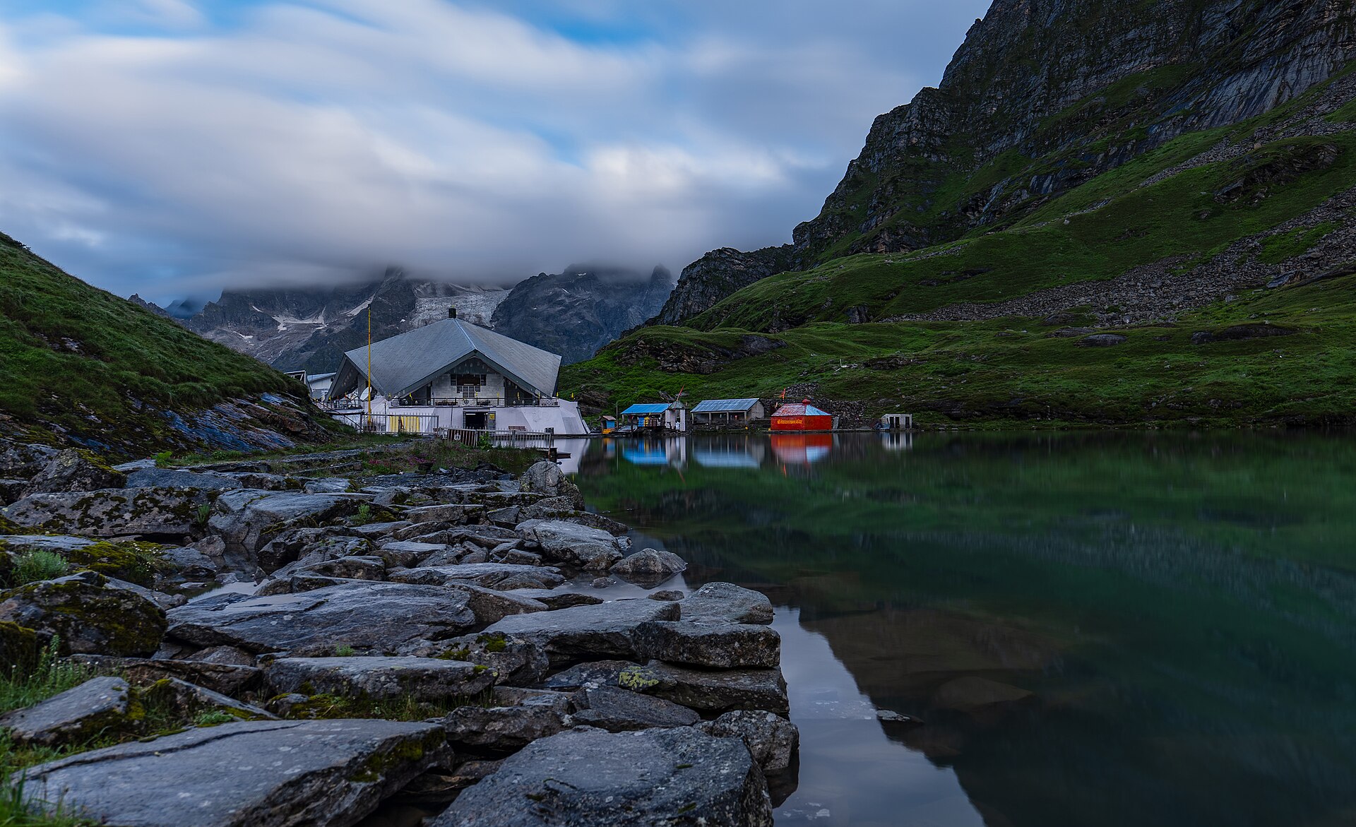Hemkund Sahib gurudwara beside Lokpal Lake